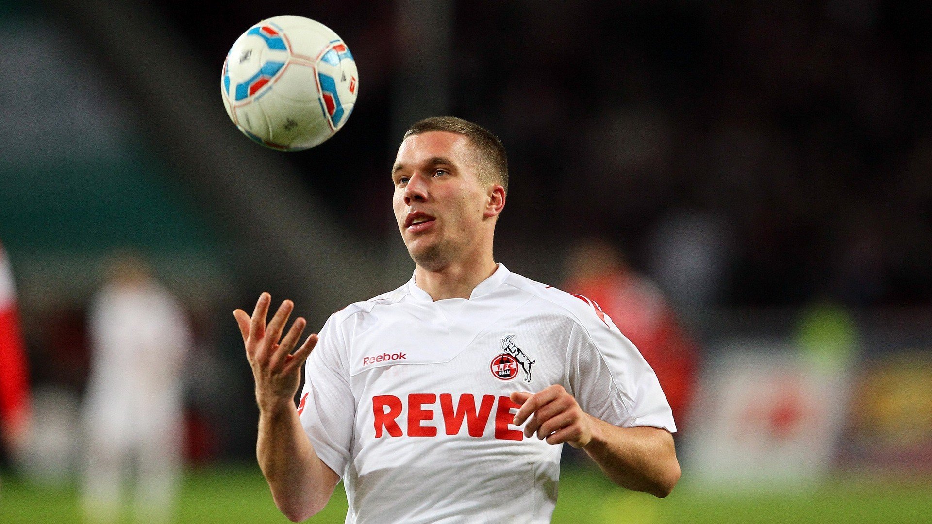 夜间马拉松试点成功,城市夜跑文化兴起,夜间跑马怎么回事