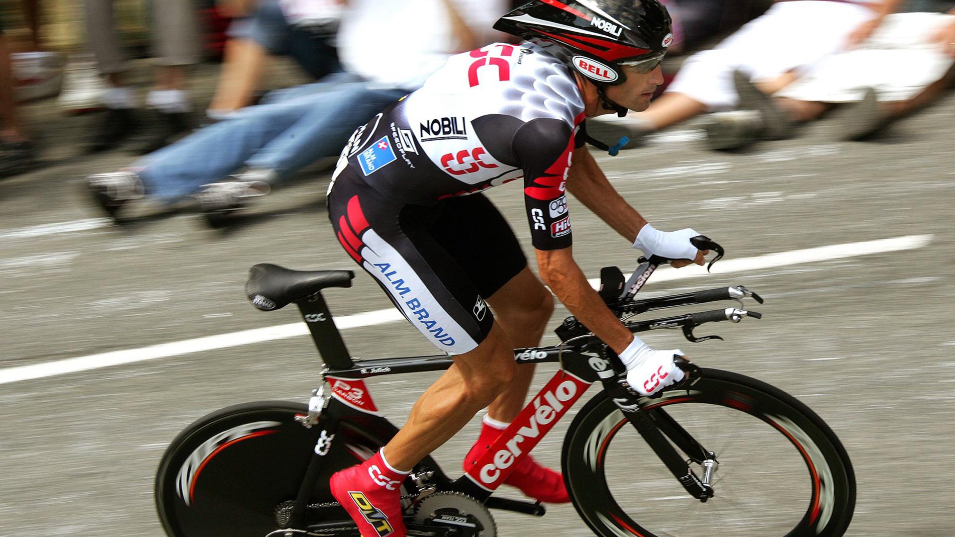 25分+5记三分!湖人奇兵大爆发,打败1.34亿后卫,小鬼当家太牛了,湖人队传奇